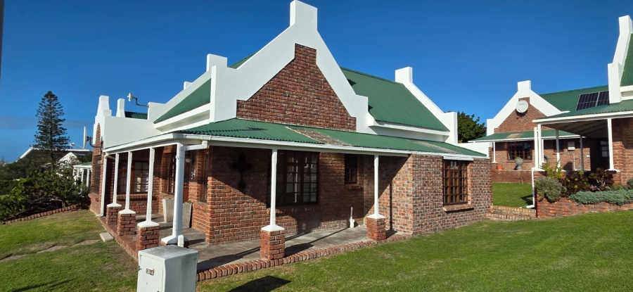 2 Bedroom Property for Sale in Stilbaai Wes Western Cape